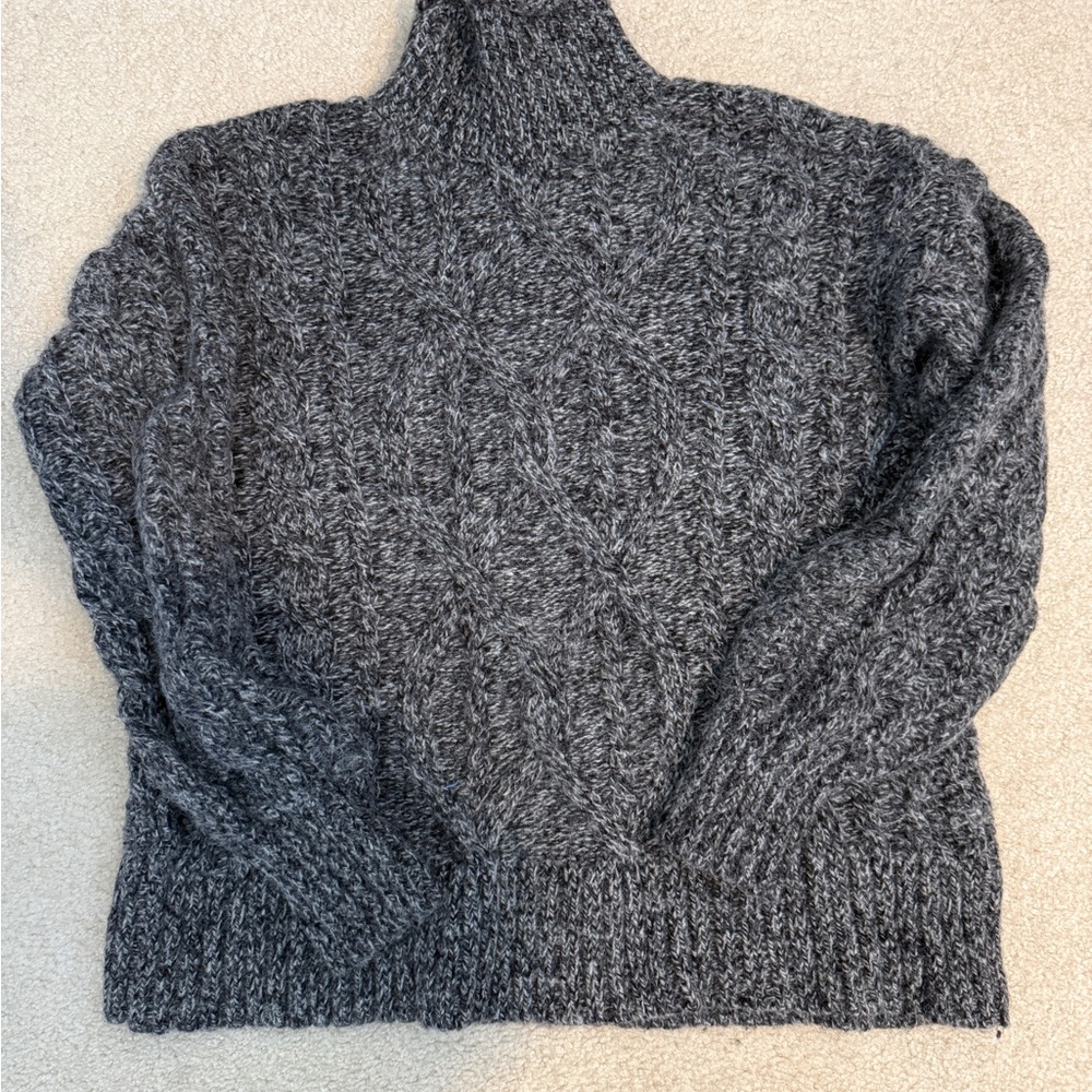 LL Bean Small Cozy Gray Cable Knit Wool Sweater